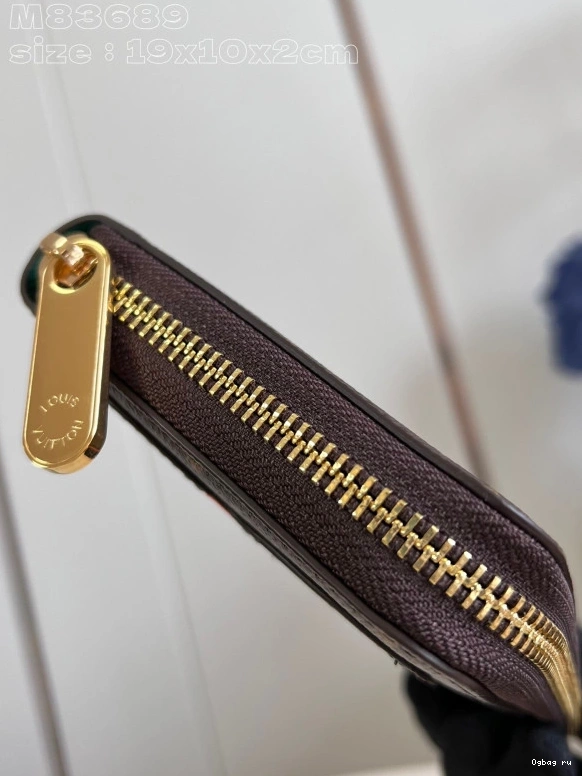 LOUIS VUITTON WALLET-10*20*2 ZIPPY cm 0724
